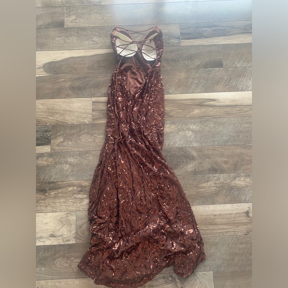 Prom dress - Picture 2 of 2